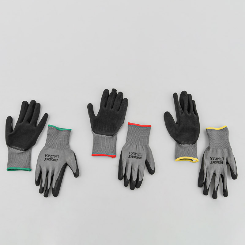 Gants de jardinage gris 