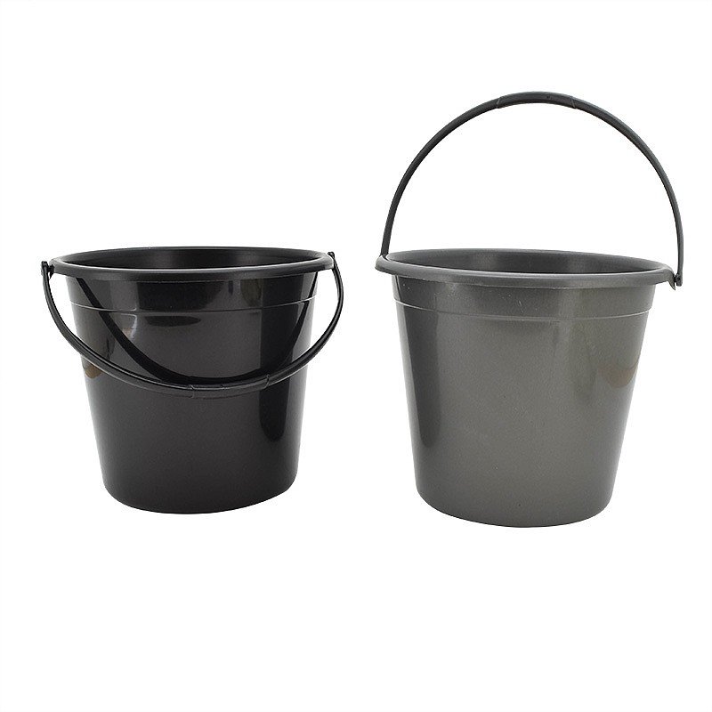 Seau gris ou noir