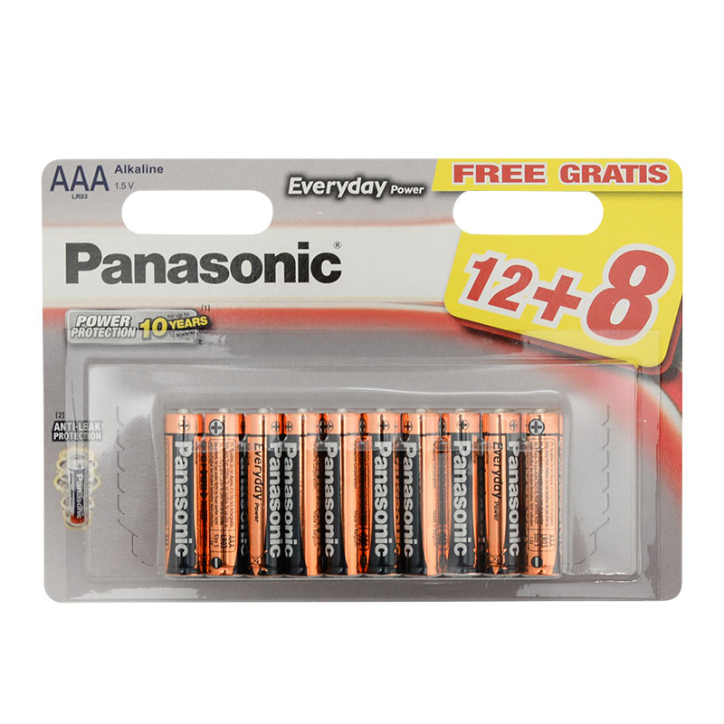 12 piles Panasonic + 8 gratuites LR3