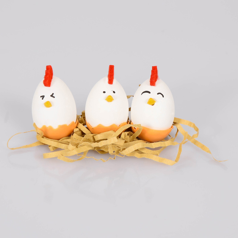 3 poules sur oeufs