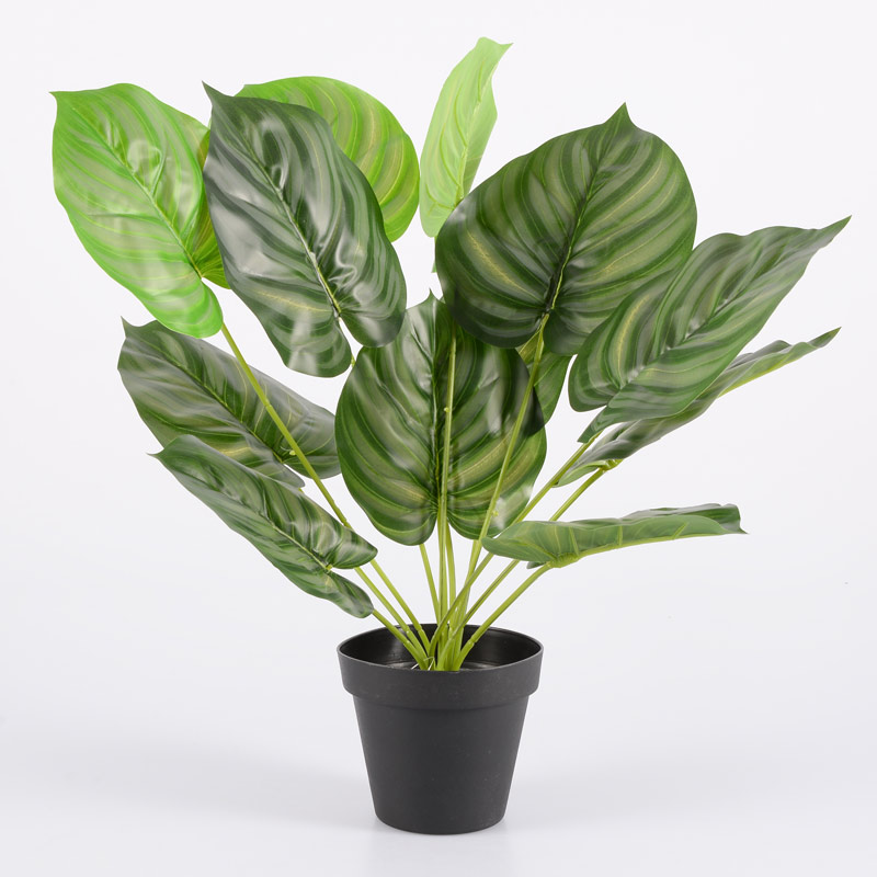 Plante artificelle en pot