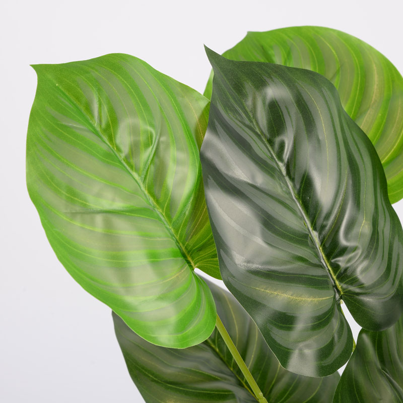 Plante artificelle en pot