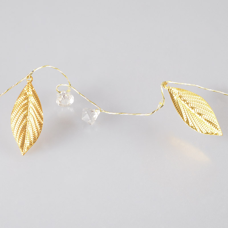 Guirlande lumineuse feuilles et perles