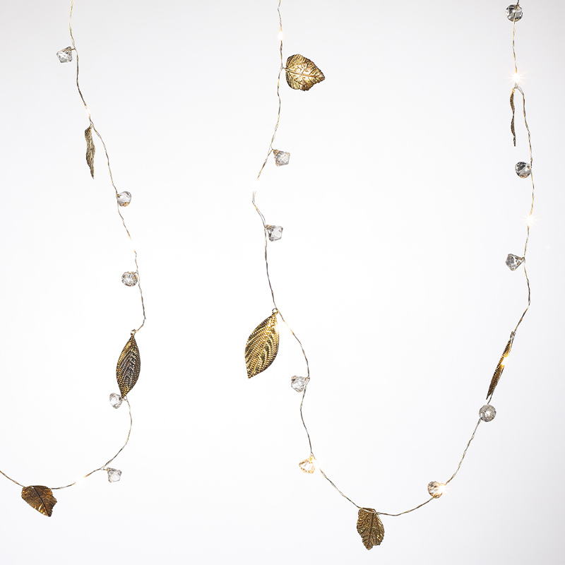 Guirlande lumineuse feuilles et perles