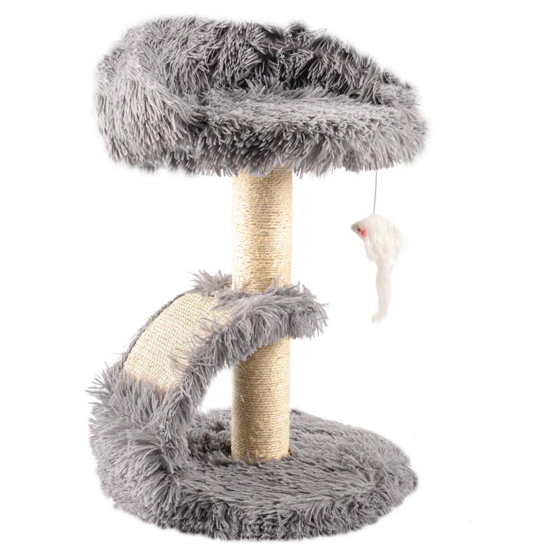 Arbre à chat avec souris