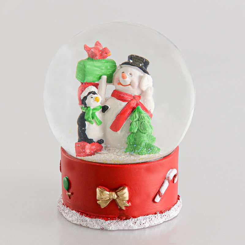 Boule à eau 'Bonhomme de Neige' avec pingouin