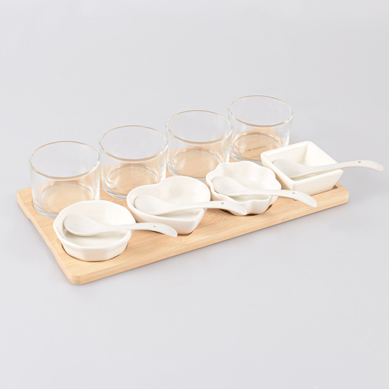 Coffret de 8 coupelles avec support
