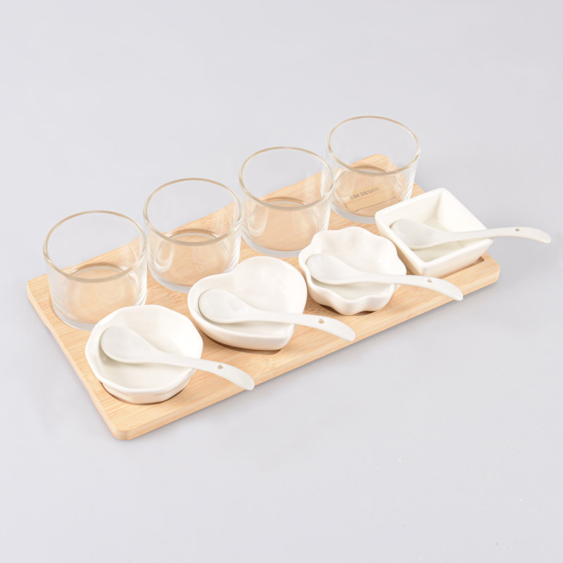 Coffret de 8 coupelles avec support