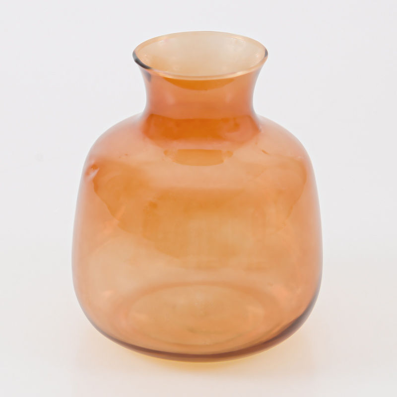 Vase en verre marron