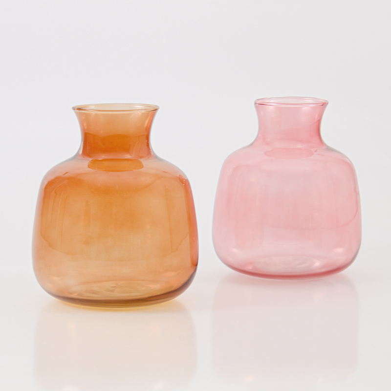 Vase en verre marron