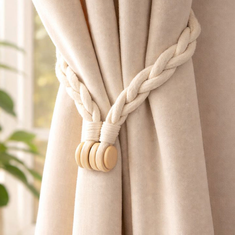 Embrasse aimantée 'Torsalia'