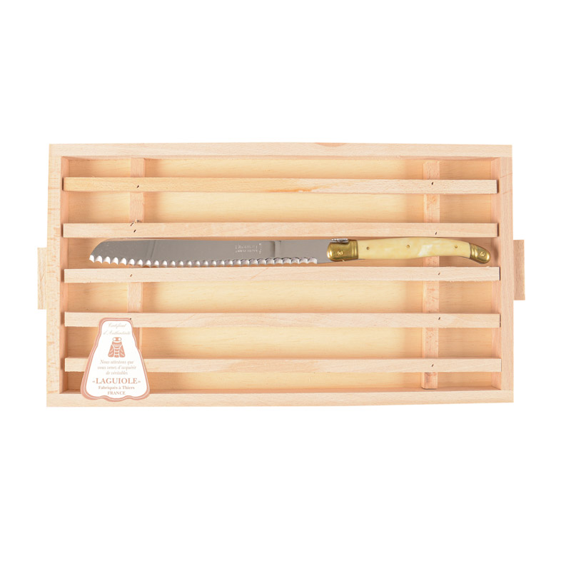 Couteau à pain avec planche