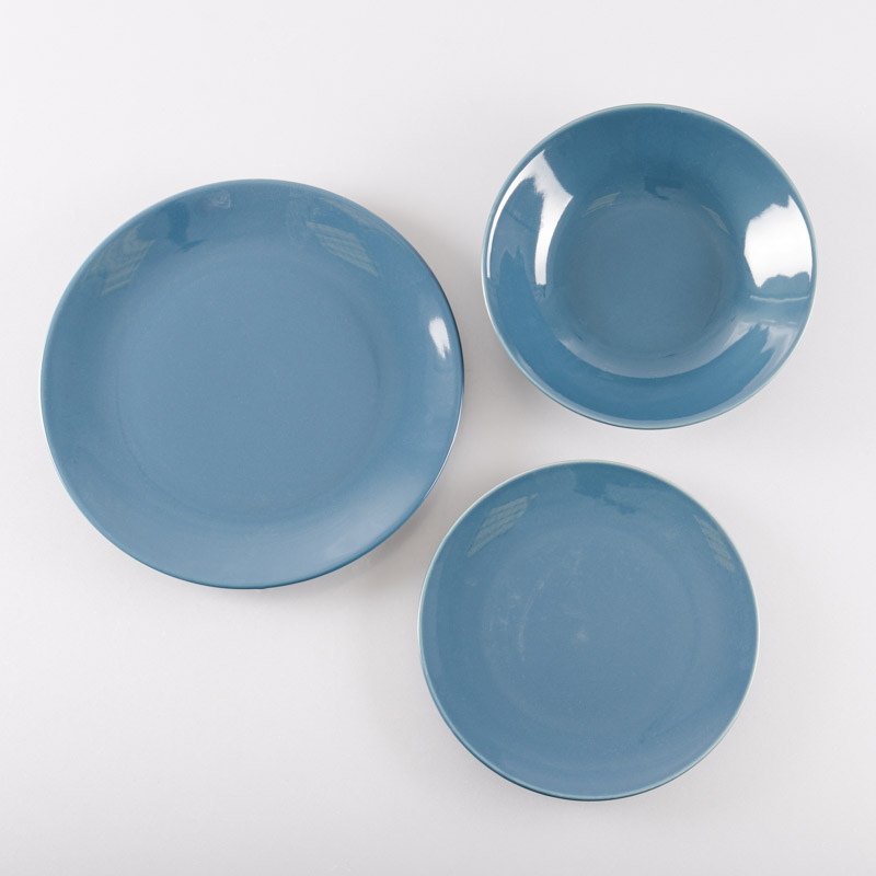 Set de 18 assiettes