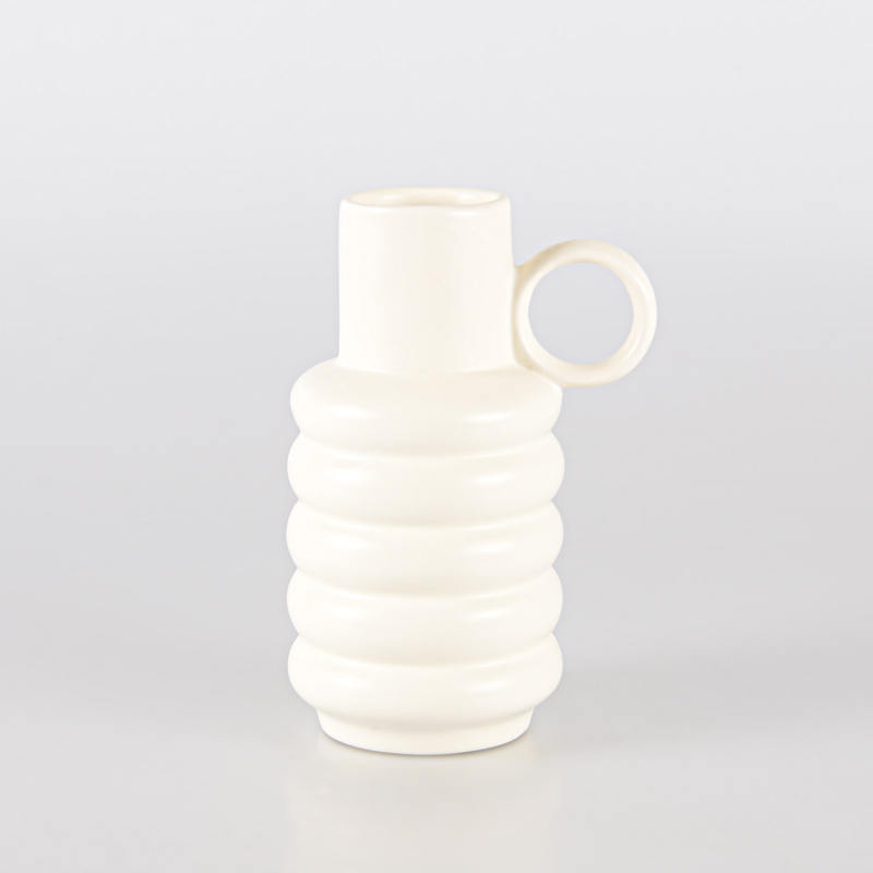 Vase avec anse en céramique blanc