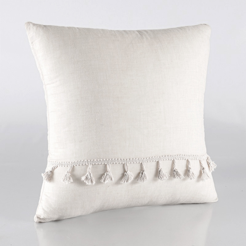 Coussin avec pompons 'Camille' blanc