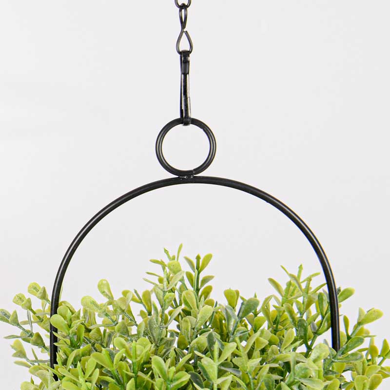 Plante artificielle dans pot