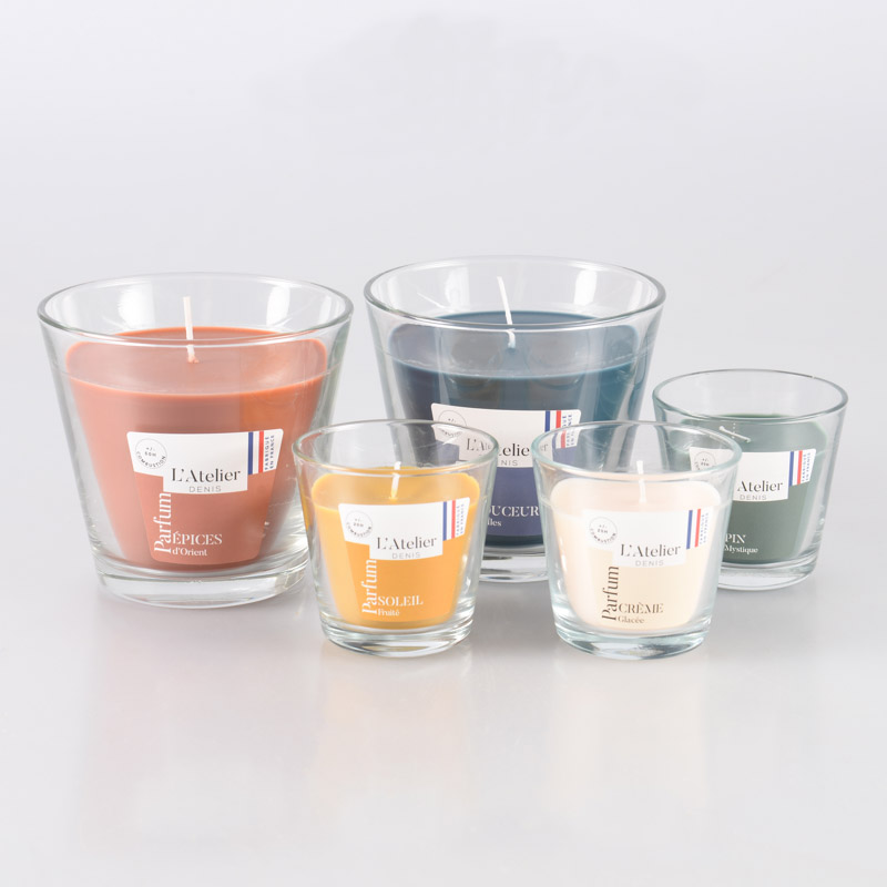 Bougie parfumée dans un verre