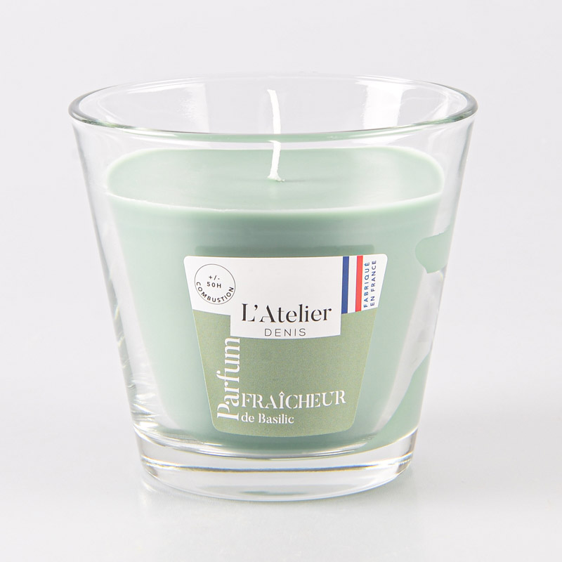 Bougie parfumée dans un verre
