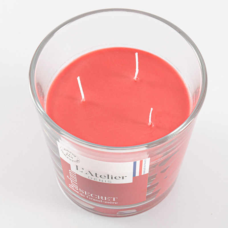 Bougie parfumée dans un verre
