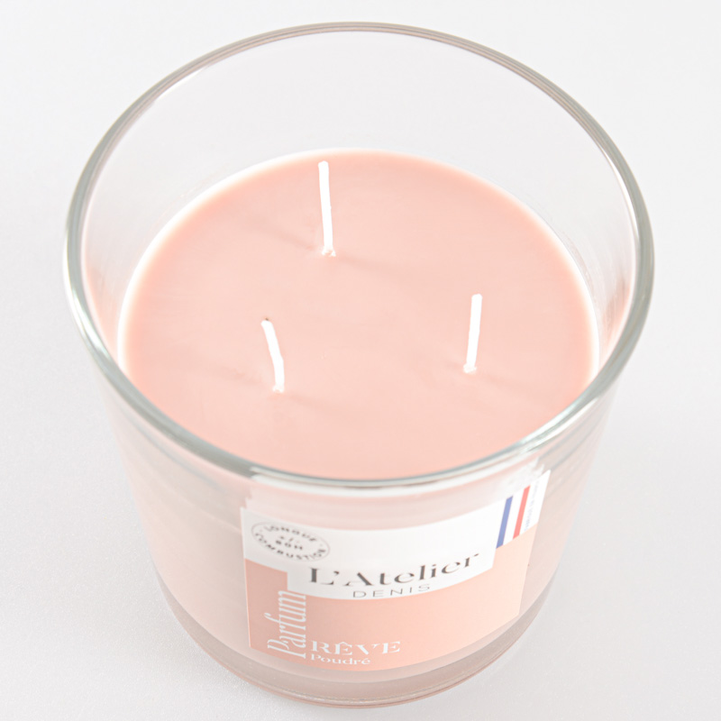 Bougie parfumée dans un verre