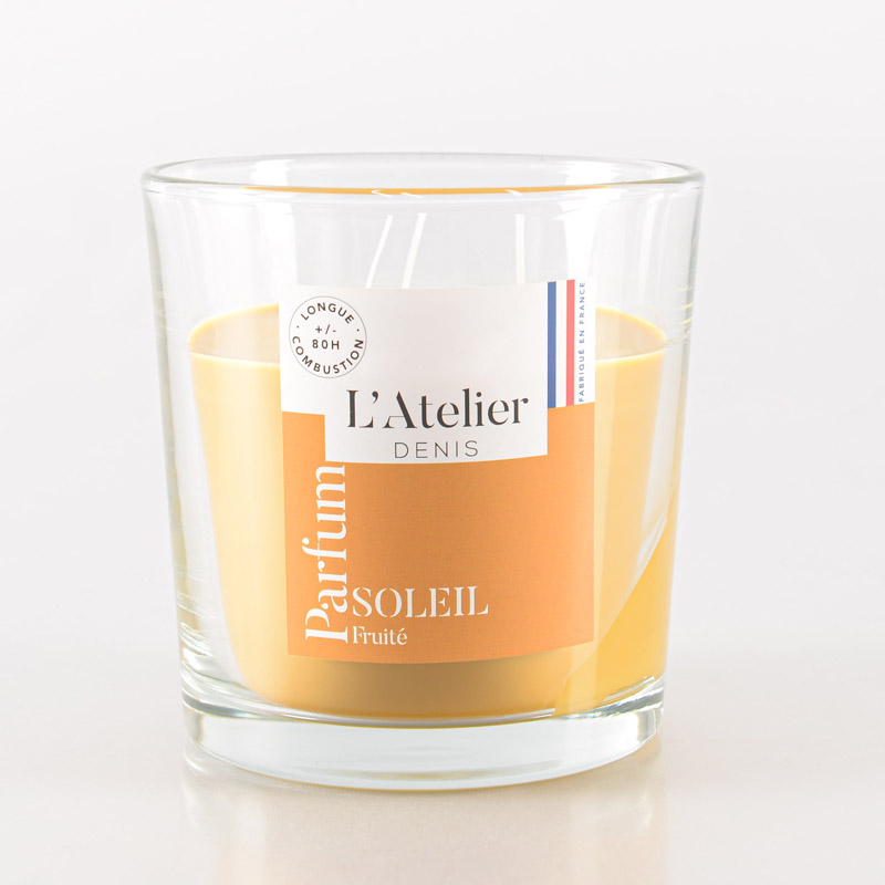 Bougie parfumée dans un verre