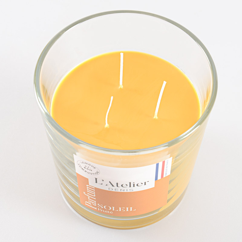 Bougie parfumée dans un verre