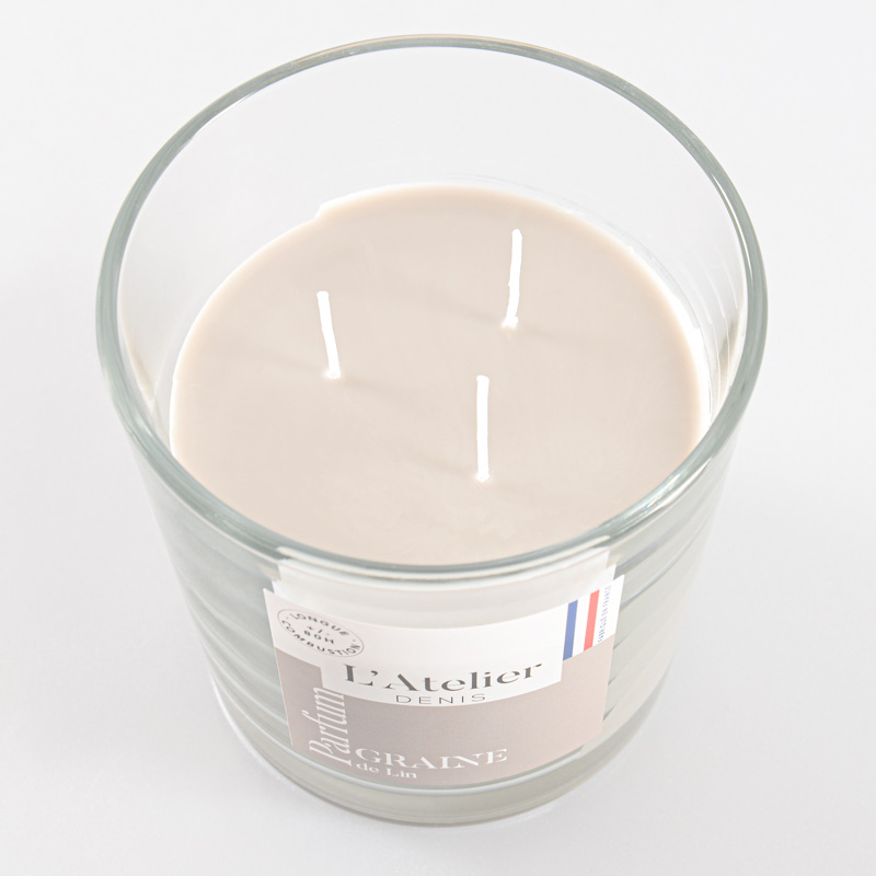 Bougie parfumée dans un verre