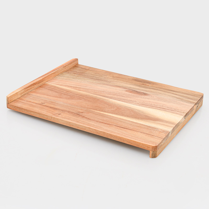 Planche à découper avec rigole en acacia