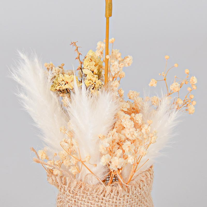 Porte-nom et photo avec fleurs séchées beige