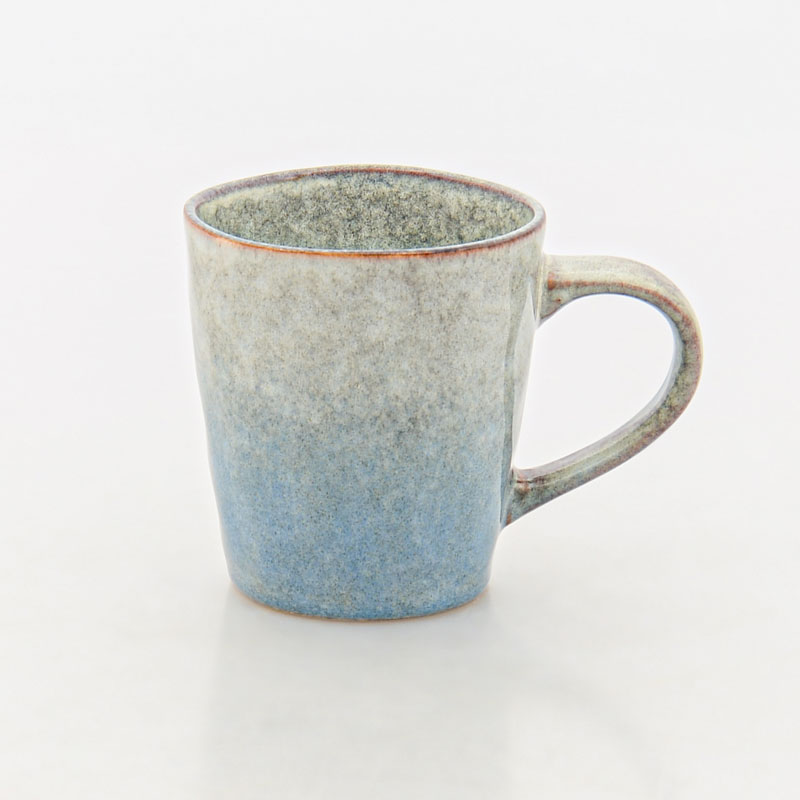 Mug conique en émail réactif 'Arenaria'