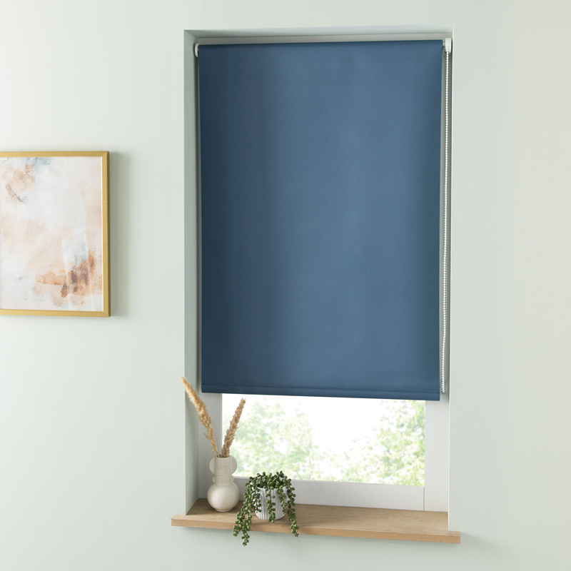 Store enrouleur uni occultant bleu
