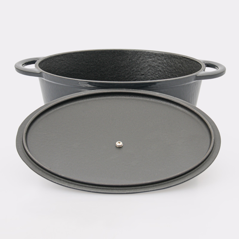 Cocotte 'Cocoon' ovale en fonte noire
