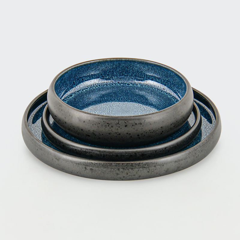 Assiette plate réactive 'Celeste' bleue
