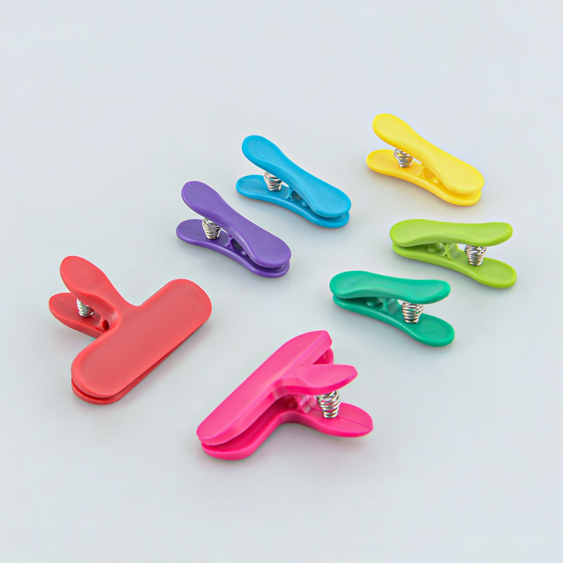 Lot de 7 pinces multicolore