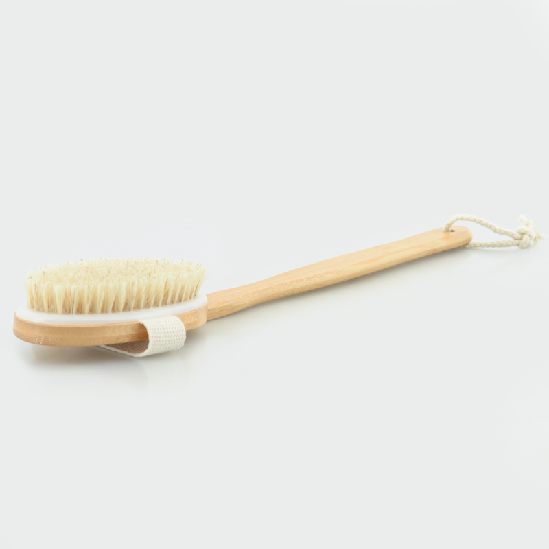 Brosse corporelle avec manche bambou