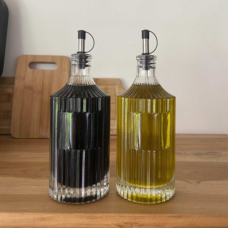 Bouteille à huile striée transparente 250ml