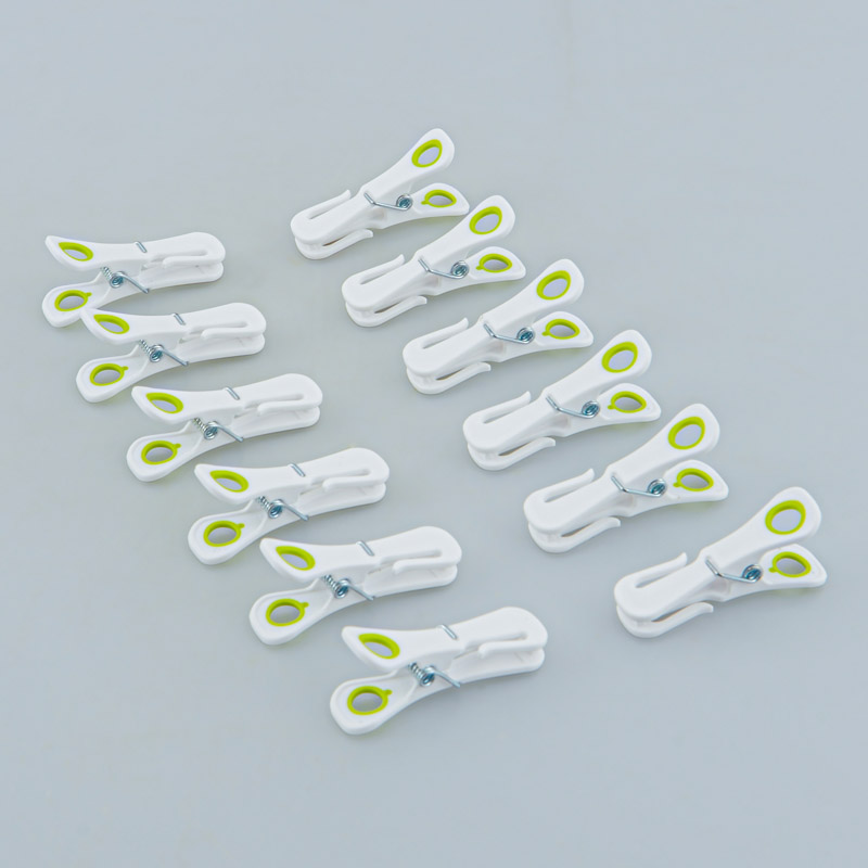 Lot de 12 pinces à linge blanches et vertes