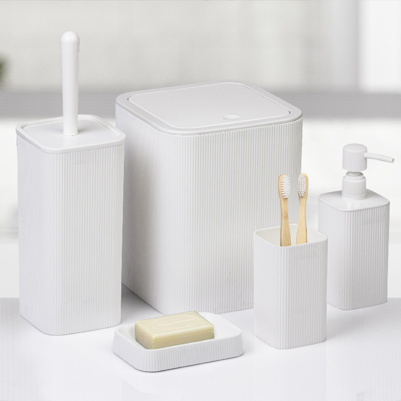 Set accessoires 5 pièces salle de bain