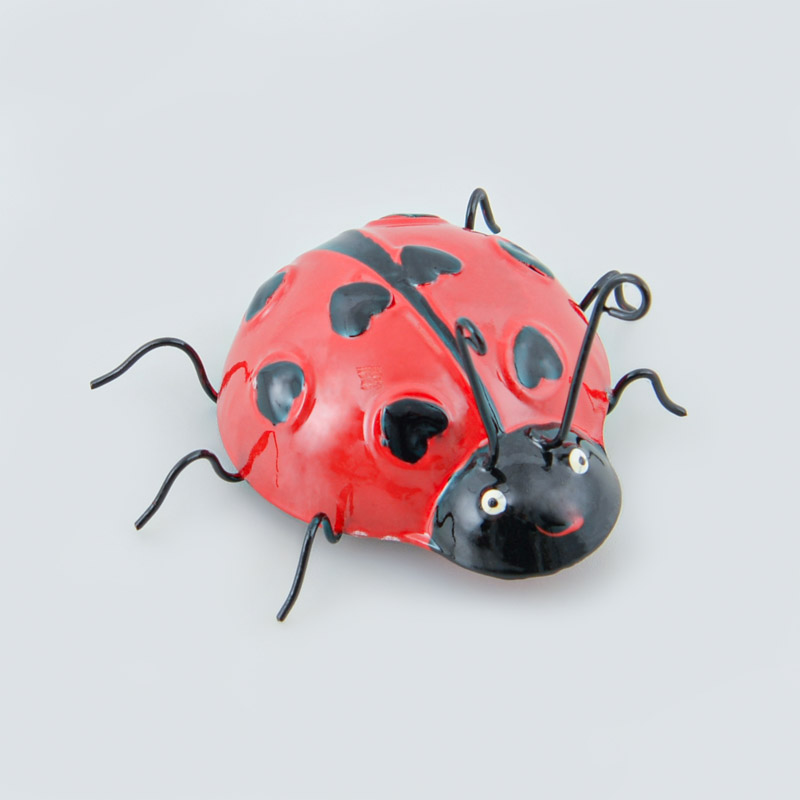 Coccinelle décorative en métal