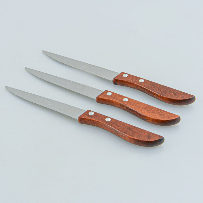 Lot de 3 couteaux à steak 