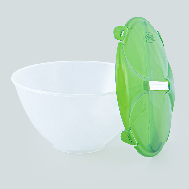 Saladier avec couvercle et couverts