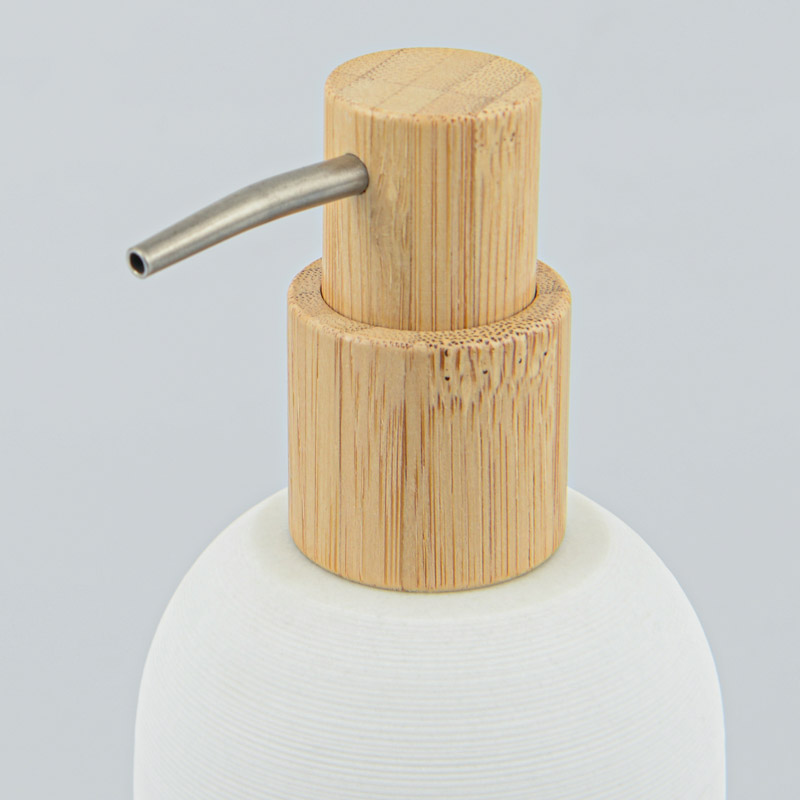 Pompe à savon blanche
