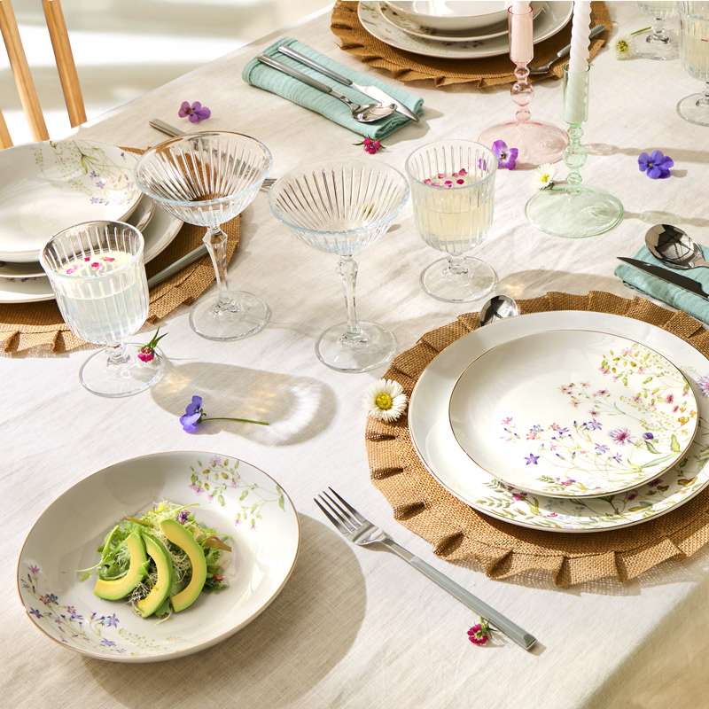 Assiette plate 'Bloomy' en porcelaine