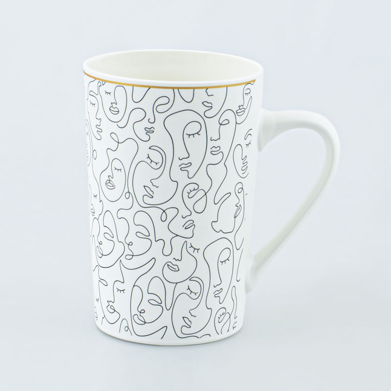 Mug haut 'Figura' yeux fermés