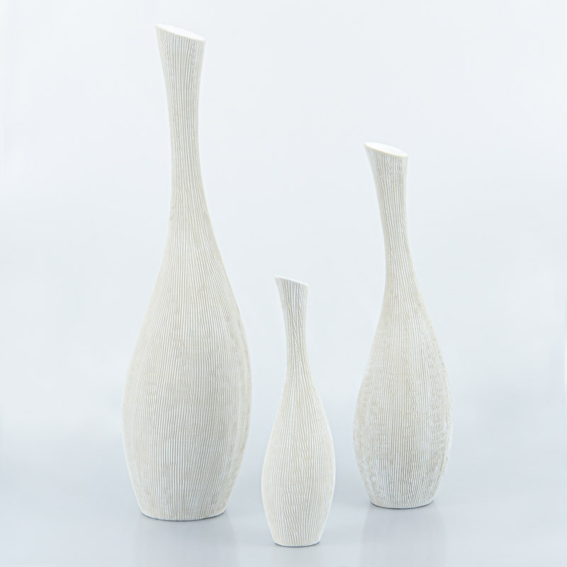 Vase ondine 'Azura' en céramique crème