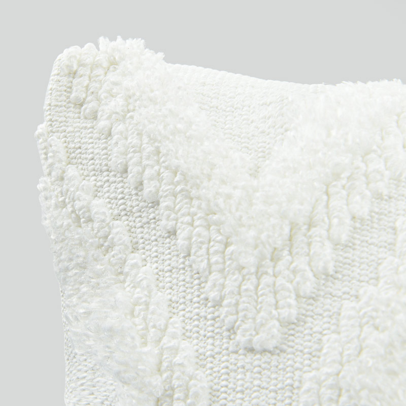 Coussin 'Milie' tufté blanc