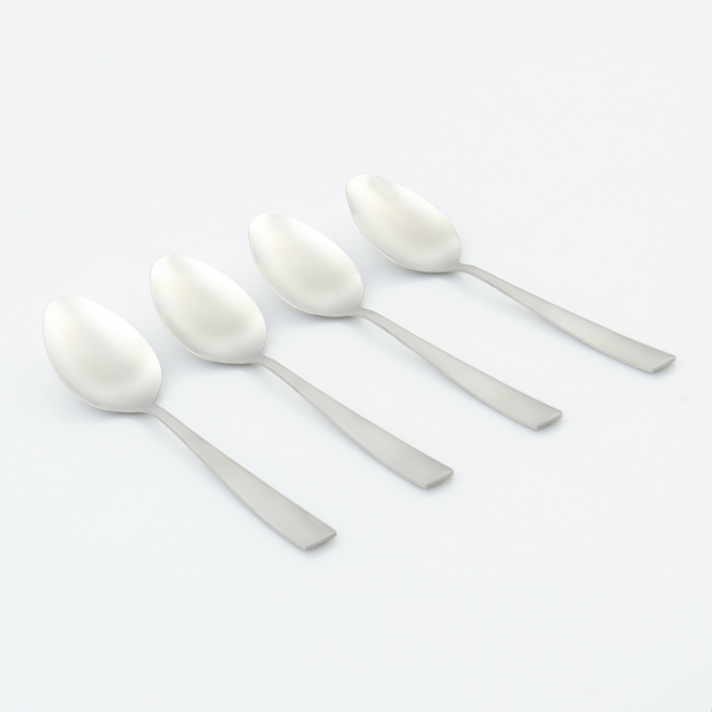 4 cuillères de table 'Leonine'