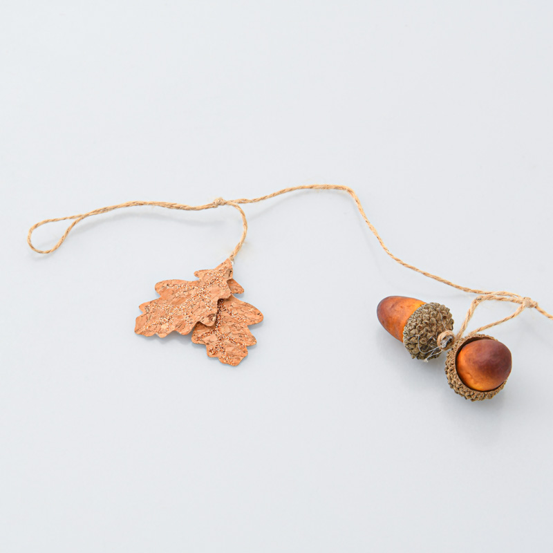 Guirlande feuilles et glands
