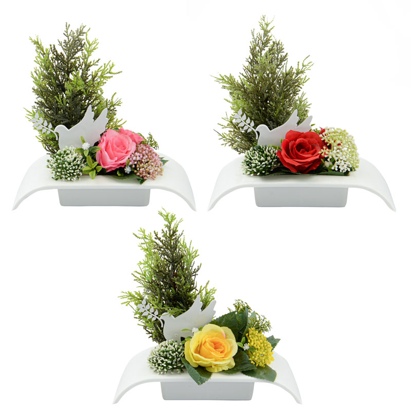 Composition florale sur plateau avec colombe