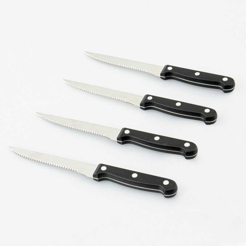 Coffret 4 couteaux à steak noir en inox 